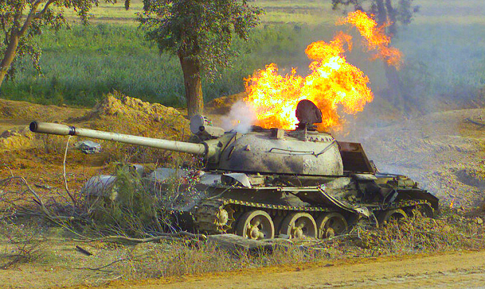 «Самоликвидация» по-сирийски: в Сеть попали кадры самоподрыва Т-55 боевиков