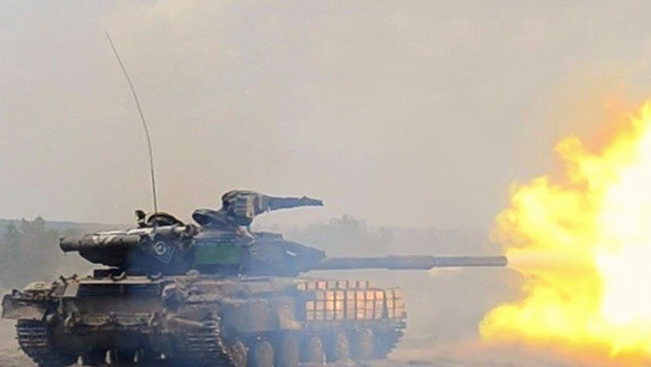 Ополченцы ДНР точным выстрелом из танка размолотили блиндаж с ВСУшниками