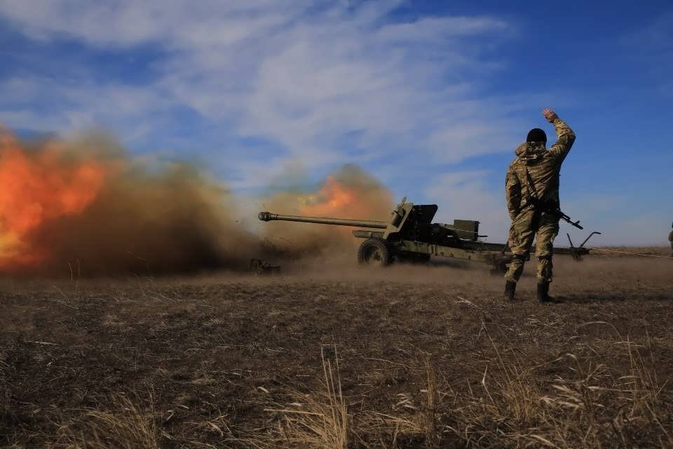 Война на Донбассе: ВСУ перебросили к линии соприкосновения 152 мм пушки