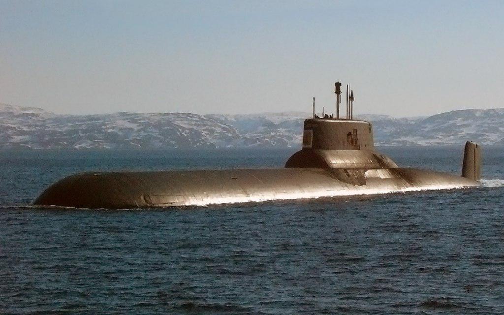 Гигантская русская ядерная подлодка "Дмитрий Донской" напугала шведов