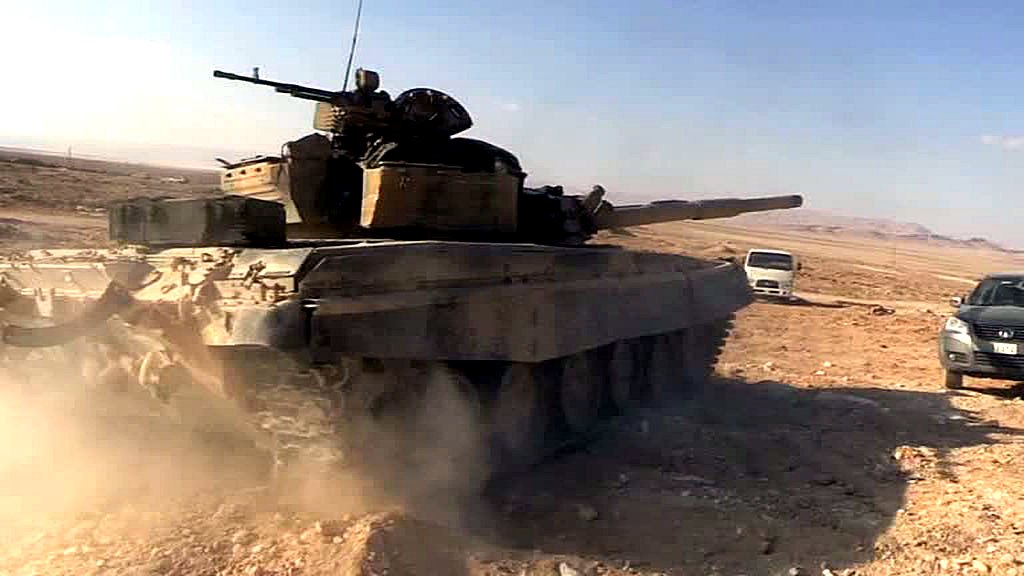 Танковая дивизия ВС Сирии пробила оборону ИГ в Хомсе