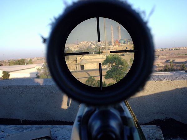 Бойцы сняли, как выглядит «Госпожа Удача» в схватке двух снайперов в Мосуле
