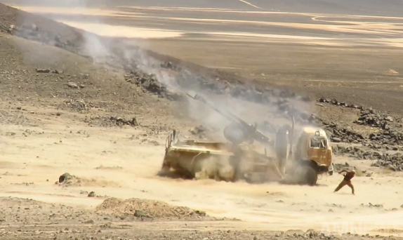 Битва в пустыне у Бадии: боевики США «давят» бойцов Асада «хитрой» тактикой