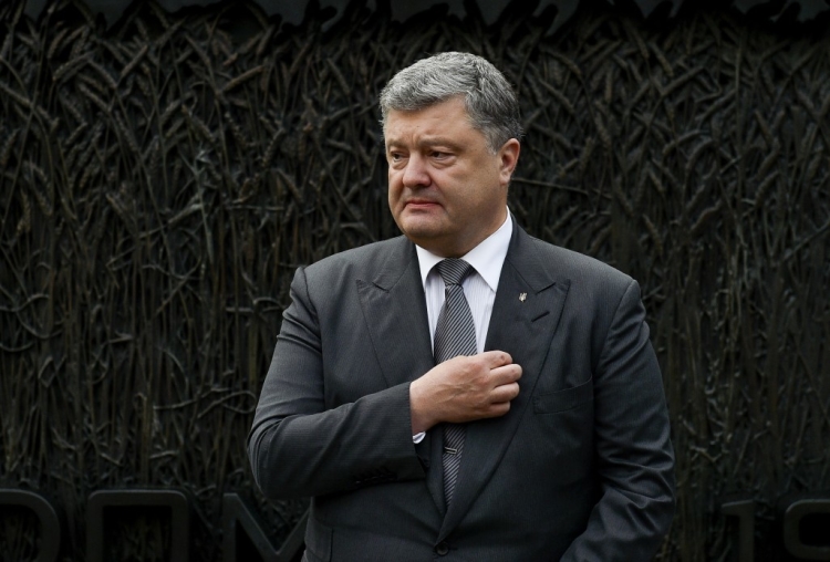 Порошенко чуть не проговорился о военной тайне Украины