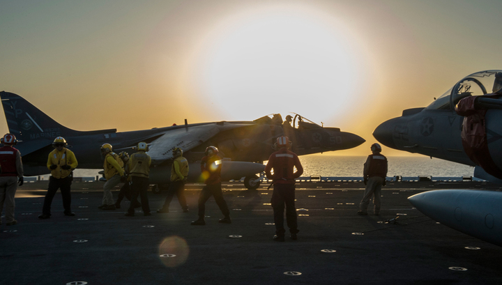 «Американский экспресс»: США самолетами вывозит из Ракки террористов ИГ
