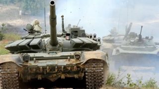 Российская армия получила партию танков Т-72Б3 с дополнительной защитой