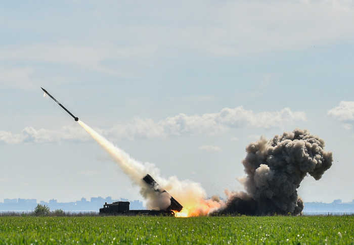 Сделано в Украине: военные показали новую высокоточную управляемую ракету