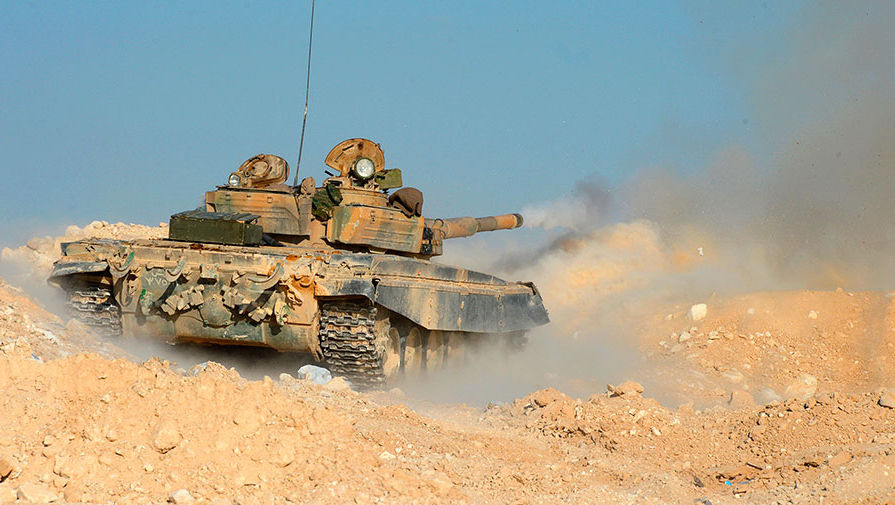 Танковая атака Асада: отступая, боевики ИГ уничтожили сирийский Т-72