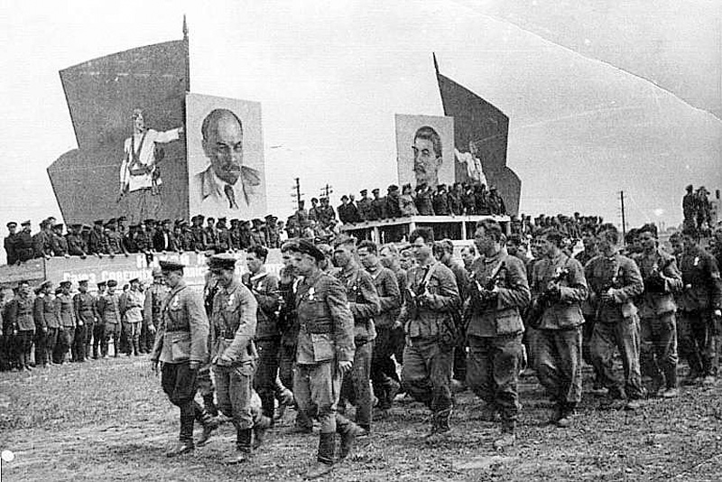 16 июля 1944 года в  Минске прошел знаменитый партизанский парад