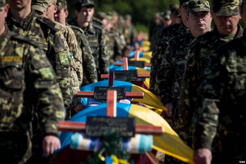 Живой щит: Киев принимает удар на себя в российско-американской «войне»