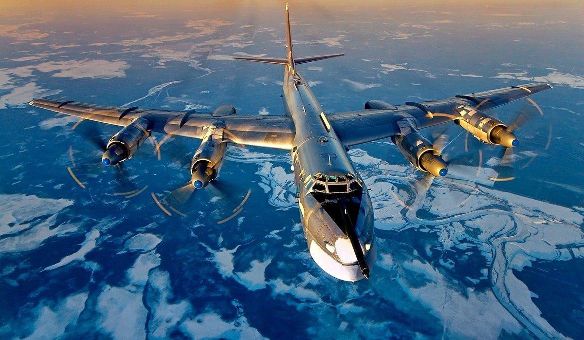 Российские Ту-95 МС и Су-35 дали США повод задуматься