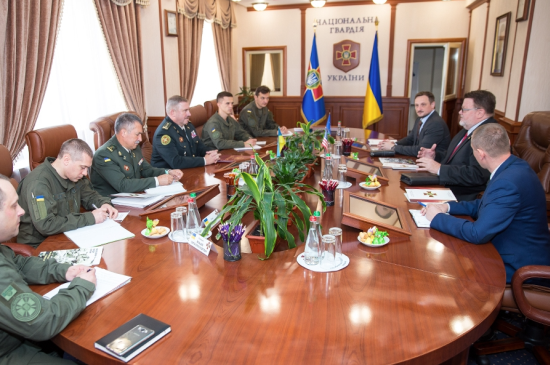 США обеспечивают украинским силовикам «существенную помощь»