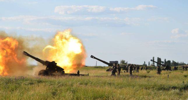 В ДНР бьют тревогу: ВСУ не отвели тяжелое вооружение от линии фронта