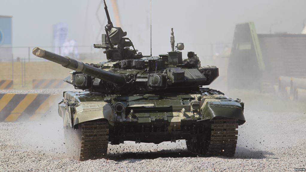 БТР-4 vs Т-90: как Украина «подарила» России крупнейший военный контракт