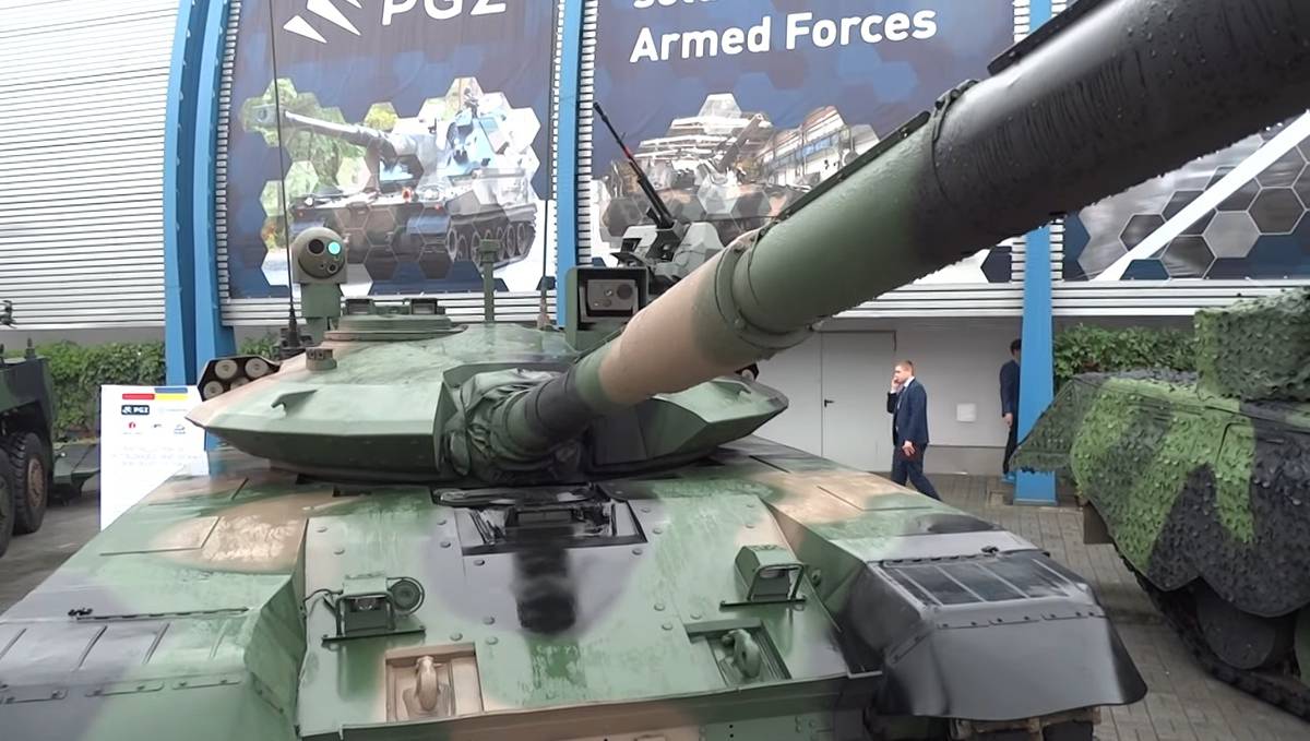 Украино-польский танк представили на выставке MSPO-2017