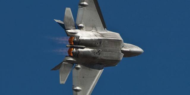 Бесполезный «стелс»: американская технология не спасет F-22 от ПВО
