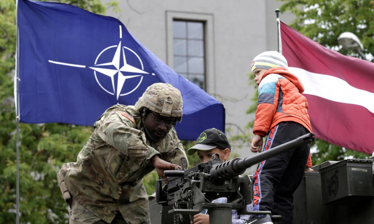 Угнать за 60 часов: НАТО не готово к кровопролитной войне из-за Прибалтики