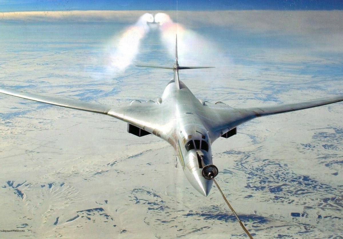 Blackjack и B-1B Lancer: британцев восхитила мощь русских бомбардировщиков