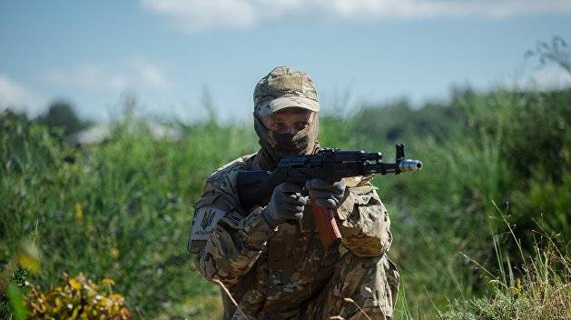 Солдаты ВСУ не на шутку схлестнулись с украинскими вооруженными радикалами