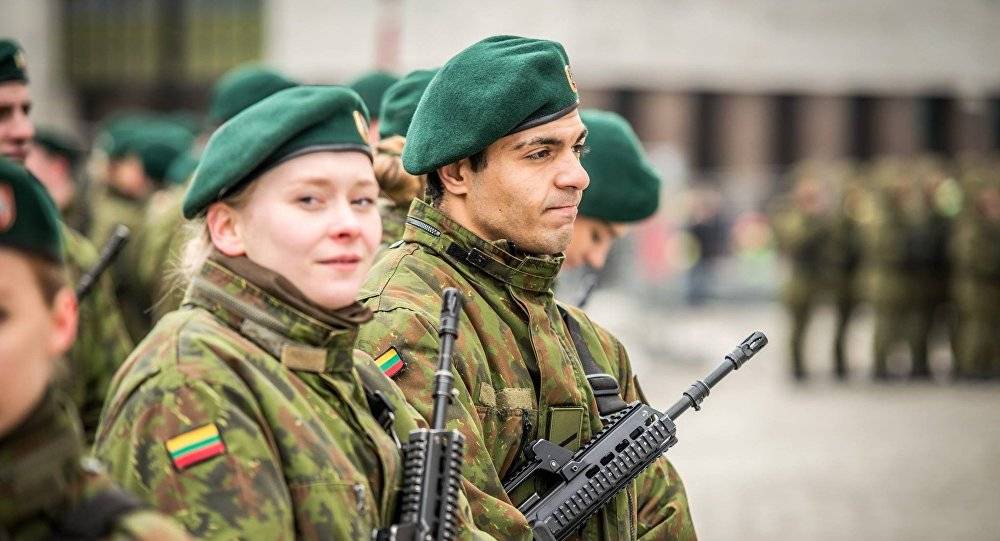 Женской грудью на защиту Литвы