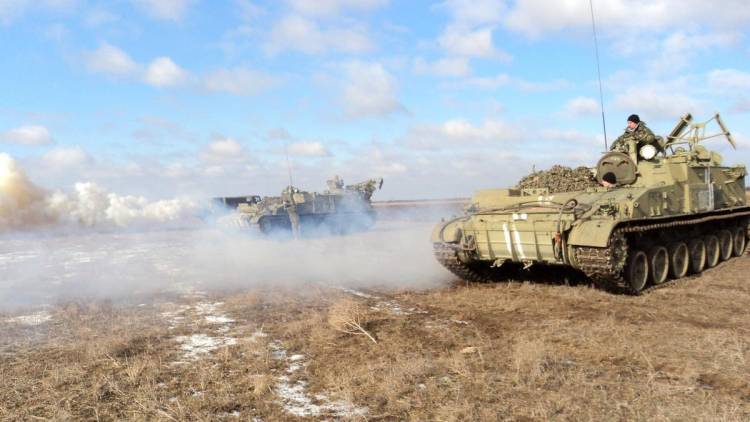 Хроника Донбасса: ВСУ призывают убивать «сепаров», силы АТО несут потери