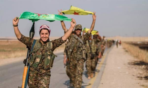 Курды сжимают восточный фланг окружения в Ракке