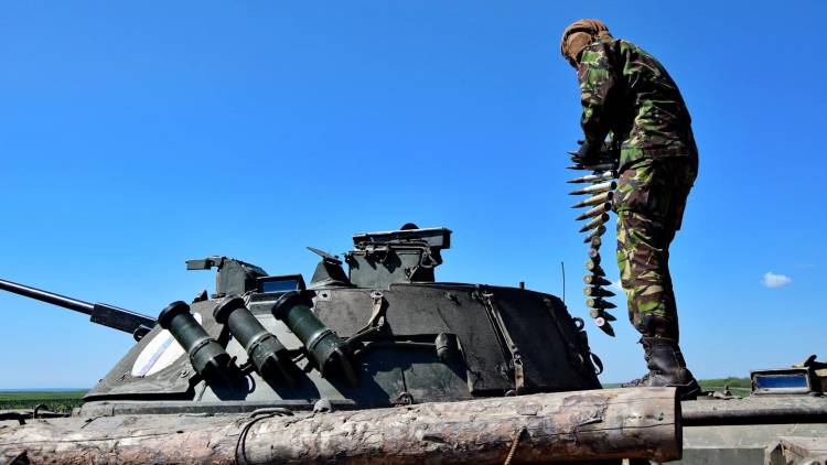 Хроника Донбасса: Украина отправила танки на Донбасс, Киев готовит зачистку