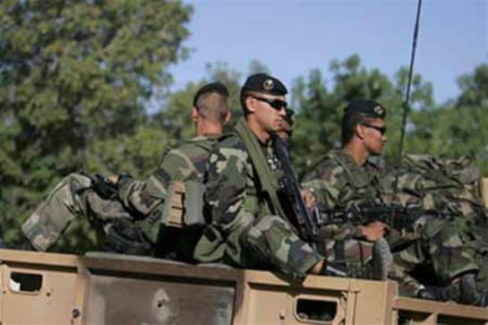 На севере Алжира боевики убили четверых военнослужащих