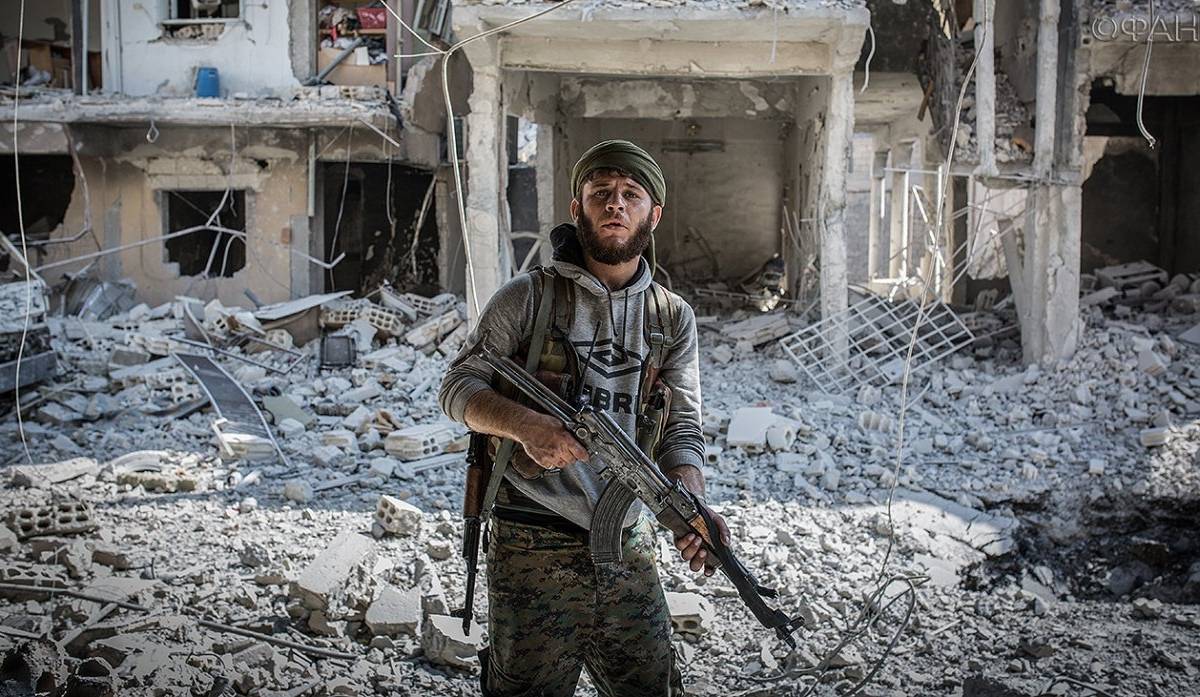 Сирия между двух огней: для чего курды и США заключили сделку с ИГ в Ракке