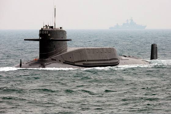 Ким Чен Ын доволен: КНДР строит субмарину с баллистическими ракетами