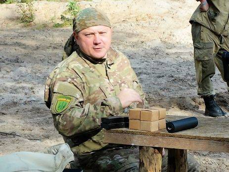 Комбат Литвин объяснил, почему танкисты ВСУ используют тапочки