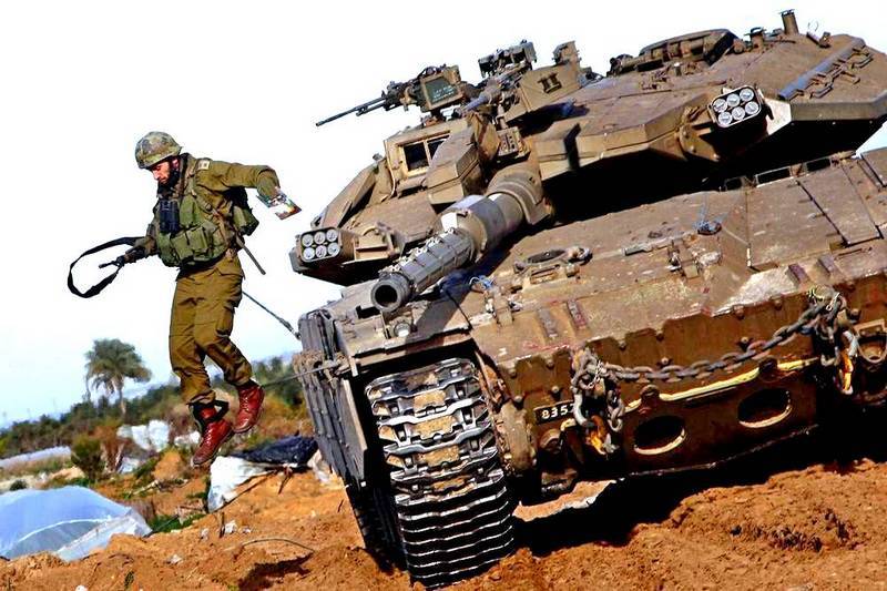 Единым фронтом: Сирия и Израиль штурмуют анклав боевиков на Голанах