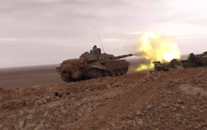 Бои вдоль правого побережья Евфрата: боевики нанесли удар по САА