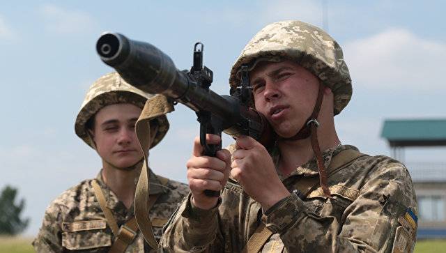 Госдеп США разрешил поставки американского оружия Украине