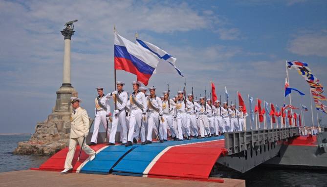 На что способен модернизированный непотопляемый «авианосец Крым»?