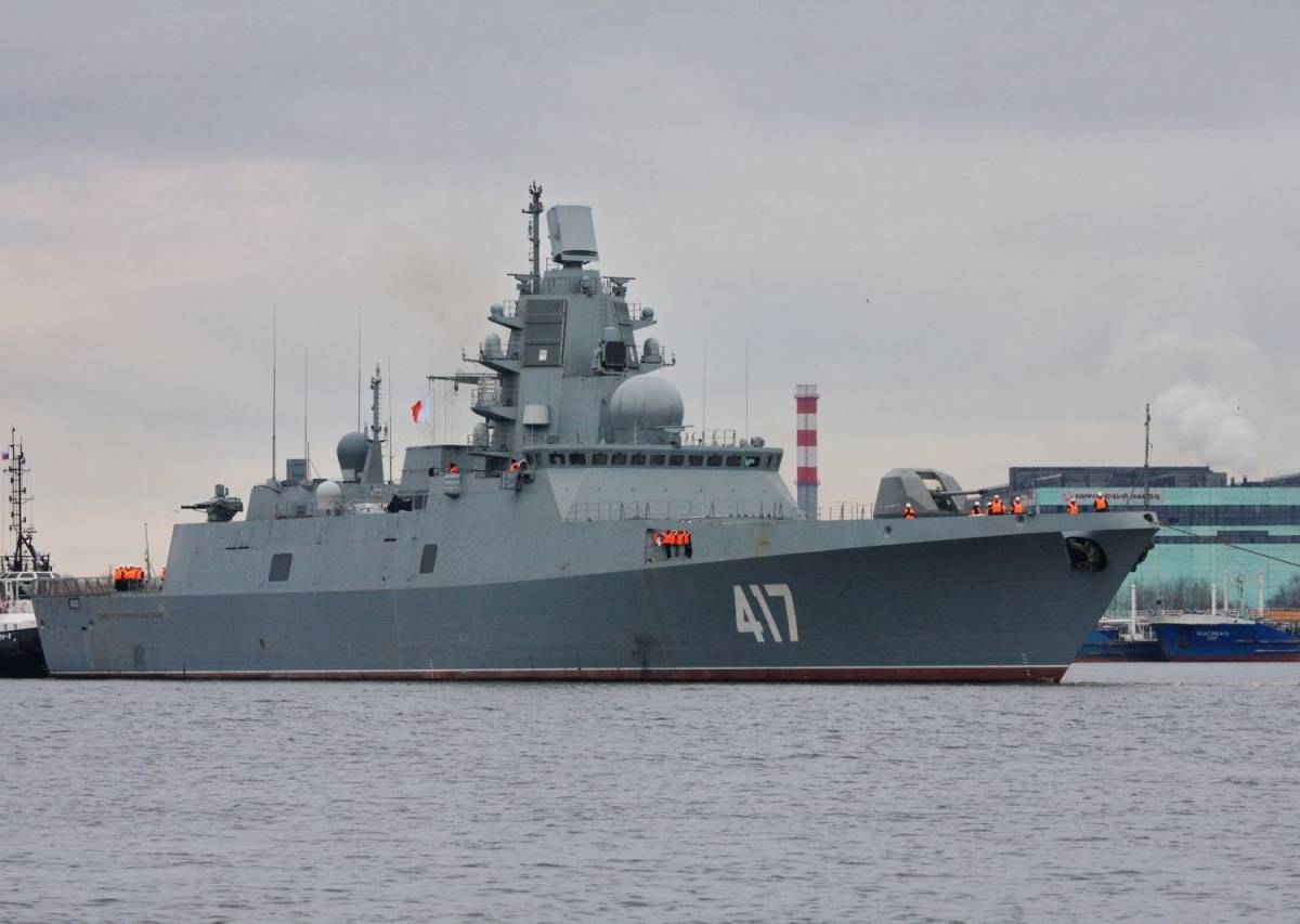 Андреевский флаг на фрегате «Адмирал Горшков» - в конце лета 2018 года