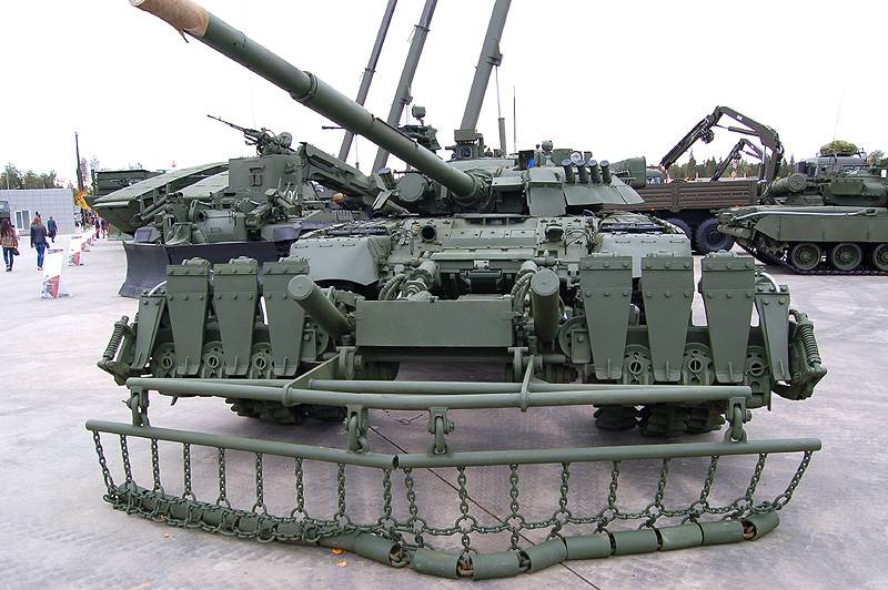 Инженерный танковый минный трал ТМТ-К - фотообзор