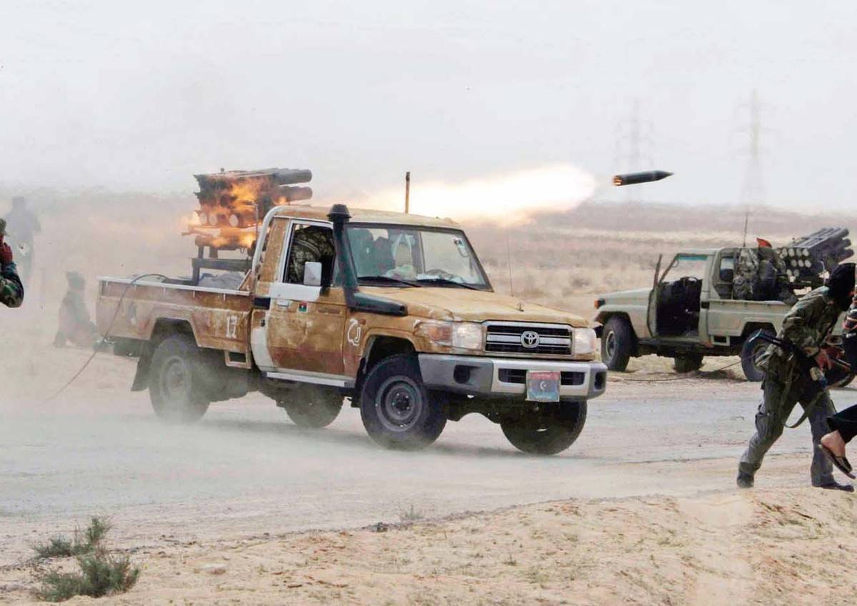 ИГ пересекает Евфрат: США "расчищают" путь боевикам в районе Дейр-эз-Зора