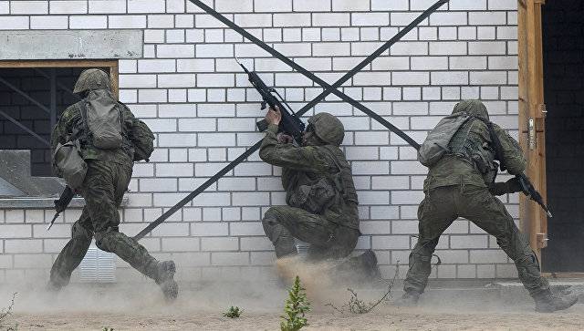 Солдаты НАТО хулиганят в Прибалтике