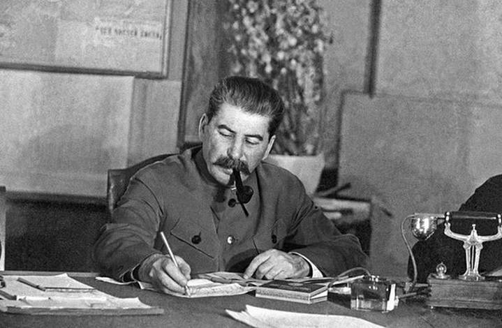 Минобороны рассекретило личный приказ Сталина о бомбардировке Берлина