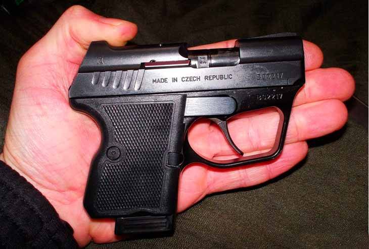 Чешский пистолета Kevin ZP 98 ставший в США «микро Пустынным орлом»