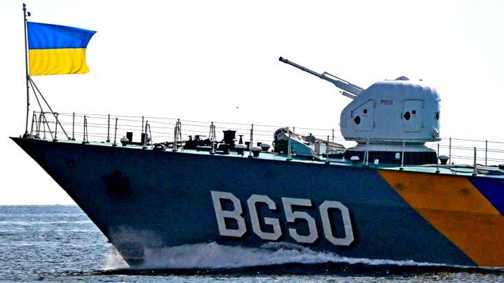 Провокация? Украинские корабли ВМС приближаются к Крымскому мосту