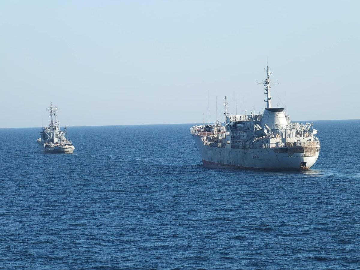 Киев рано объявил о «великой победе» в переброске флота в Азовское море