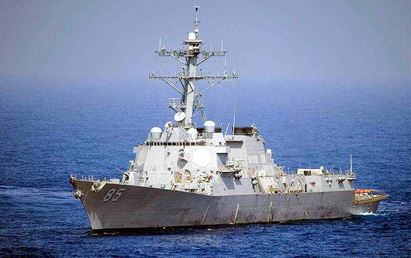 США отправили эсминец к Владивостоку из-за «чрезмерных требований России»