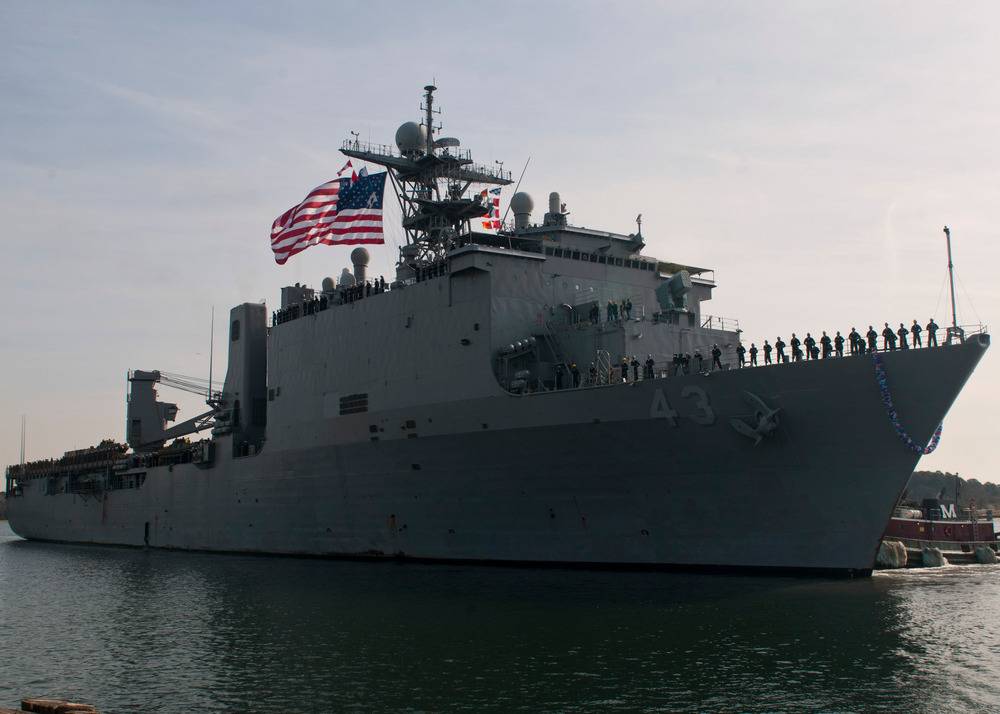 В США объяснили, зачем десантный корабль пришел в Черное море