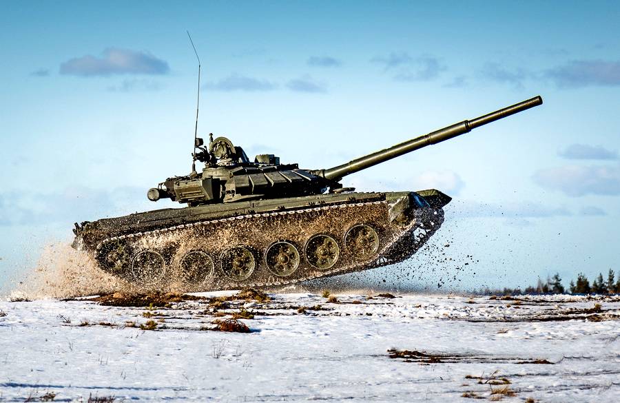 Видеофакт: танк Т-72М1 двигается на высоте 4500 метров