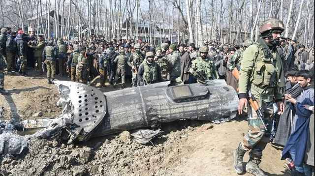 Загадка катастрофы: индийский вертолет Ми-17 могли сбить своей ракетой