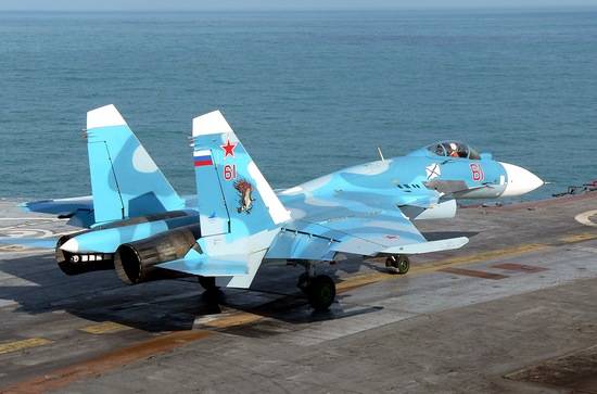 Стало известно о модернизации палубных истребителей Су-33