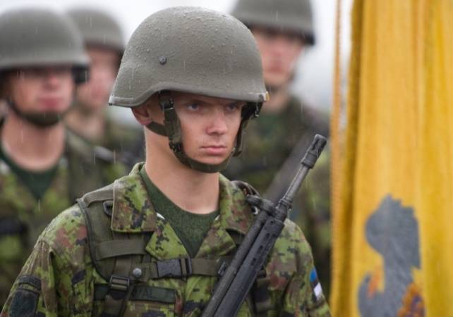Эстонская разведка обвинила Россию в подготовке к войне с НАТО