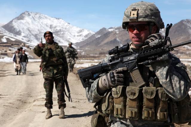 Продолжаются бои у границ Афганистана с Таджикистаном и Туркменией